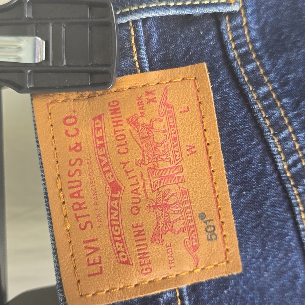 Levi's 501® Original High Rise Mid-Thigh Womens Shorts Size 24 = 0 - 00 NWT - Picture 15 of 16